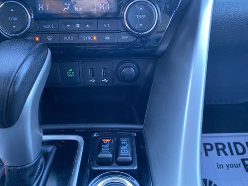 Used 2019 Mitsubishi Eclipse Cross SE image 30