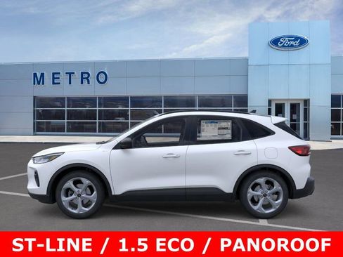 New 2025 Ford Escape ST-Line w/ Cold Weather Package image 4