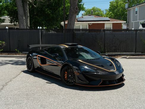 Used 2020 McLaren 620R RWD image 18