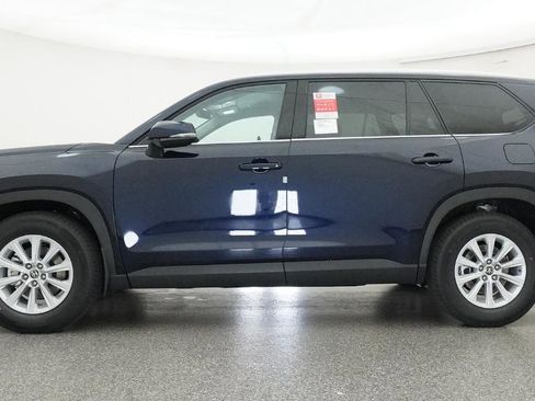 New 2026 Toyota Grand Highlander XLE FWD image 22