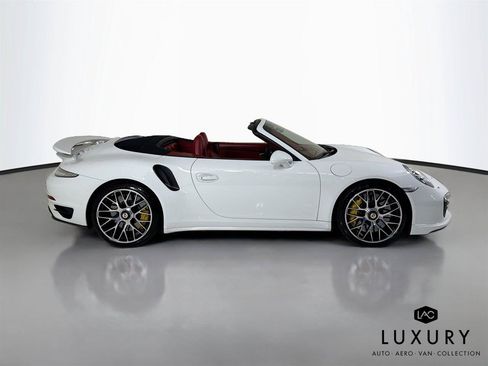 Used 2015 Porsche 911 Turbo S AWD/4WD image 5