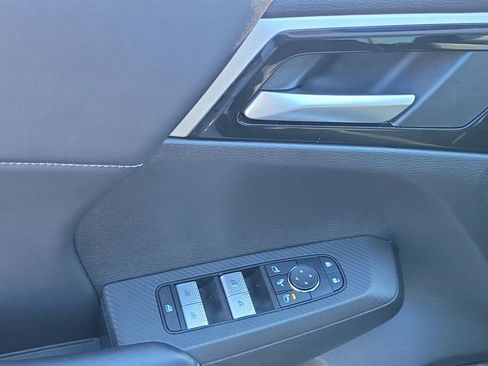 Used 2025 Mitsubishi Outlander SE image 24