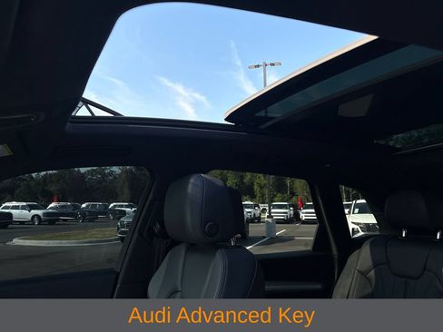 Used 2020 Audi Q5 2.0T Premium w/ Titanium Sport Package AWD/4WD image 7