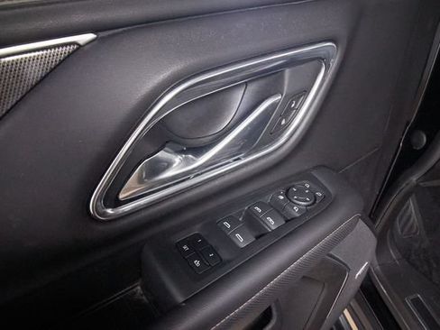 Used 2021 GMC Yukon XL AT4 w/ AT4 Premium Plus Package AWD/4WD image 13