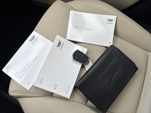 Used 2019 Cadillac XT5 FWD image 14