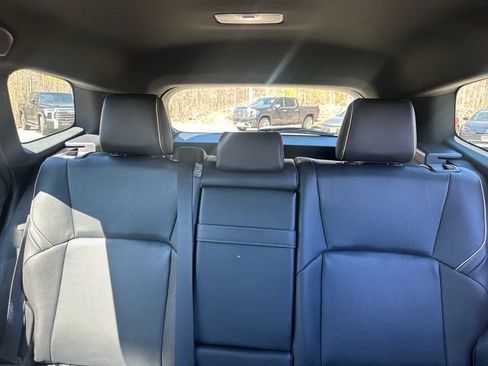 Used 2025 Toyota Crown Signia AWD/4WD image 31