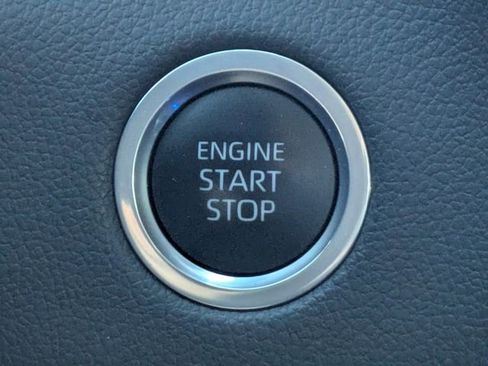 Used 2024 Toyota Tundra Limited AWD/4WD image 32