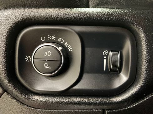 Used 2021 RAM 1500 Big Horn AWD/4WD image 14
