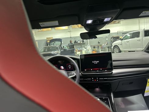 New 2025 Volkswagen GTI SE image 28