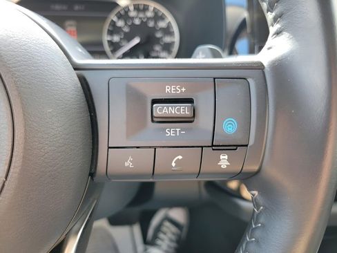 Used 2024 Nissan Pathfinder SV AWD/4WD image 19