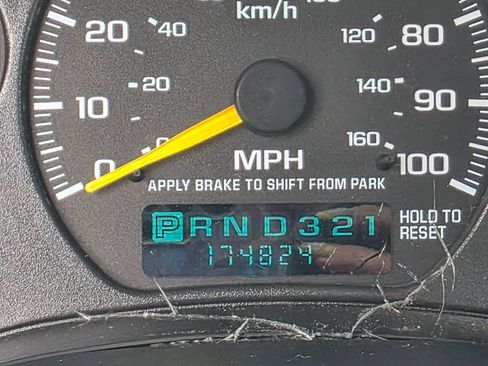 Used 2000 Chevrolet S10 Pickup LS w/ Preferred Equipment Group image 17