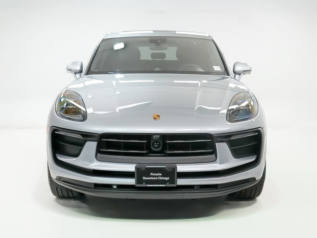 Certified 2026 Porsche Macan AWD/4WD image 6
