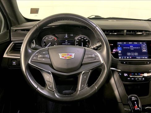 Used 2023 Cadillac XT5 Luxury FWD image 5