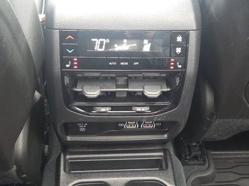 Used 2023 Jeep Grand Cherokee L Limited w/ Luxury Tech Group II image 20