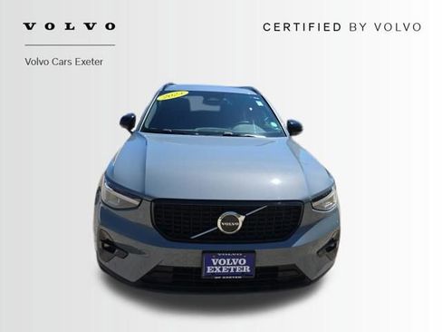 Used 2023 Volvo XC40 B5 Plus w/ Climate Package AWD/4WD image 2