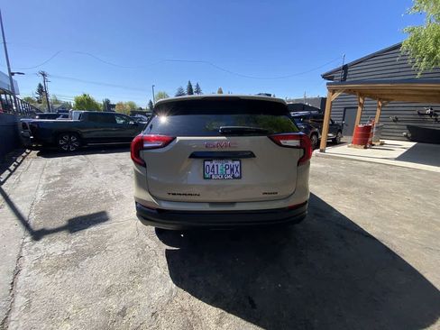 Used 2023 GMC Terrain SLE w/ Elevation Edition AWD/4WD image 5