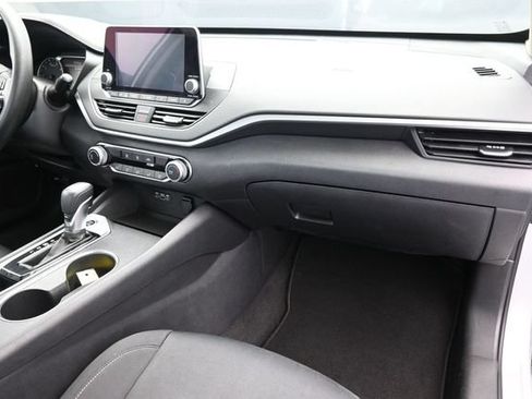 Used 2022 Nissan Altima 2.5 SV FWD image 33