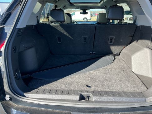 Used 2021 GMC Terrain SLT w/ Elevation Edition image 13