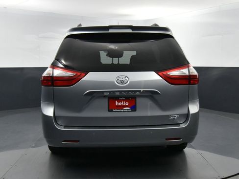 Used 2019 Toyota Sienna Limited Premium image 38