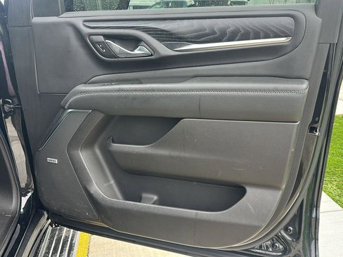 Used 2021 GMC Yukon Denali w/ Denali Premium Package image 19