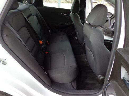 Used 2018 Chevrolet Malibu LT w/ Redline Edition image 17