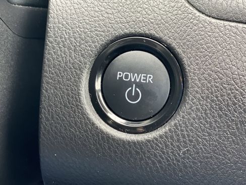 Used 2025 Toyota Camry LE image 42