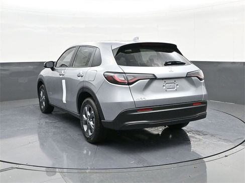 New 2026 Honda HR-V LX image 8