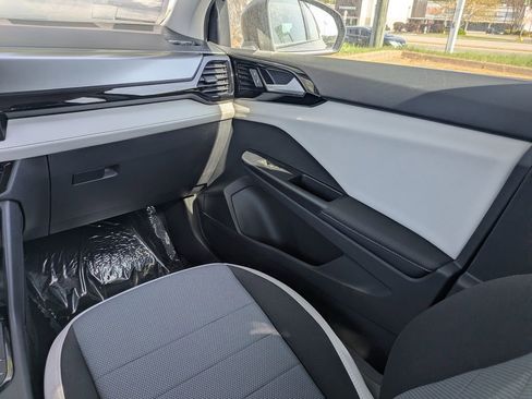 New 2026 Volkswagen Taos S FWD image 17