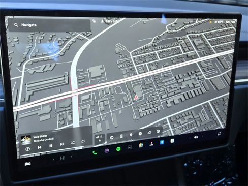 Used 2022 Tesla Model S image 21