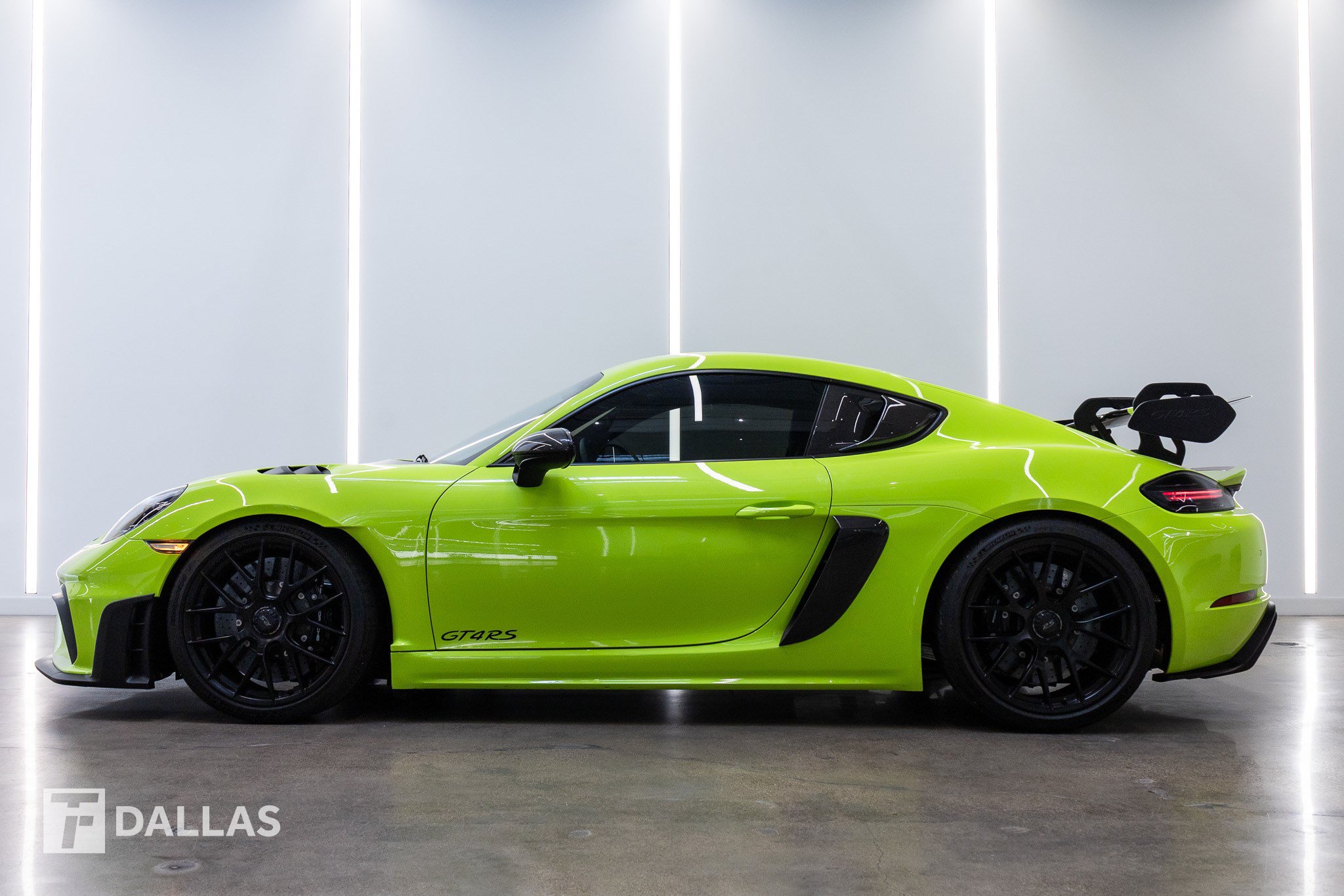 Used 2024 Porsche 718 Cayman GT4 RS RWD image 1