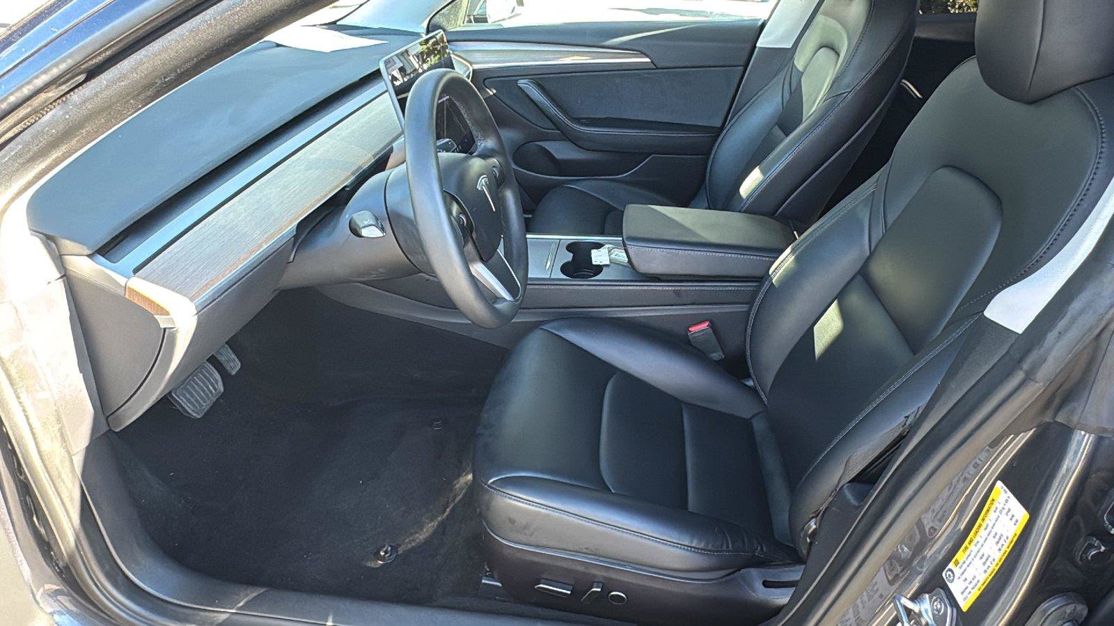 Used 2022 Tesla Model 3 Long Range AWD/4WD image 29