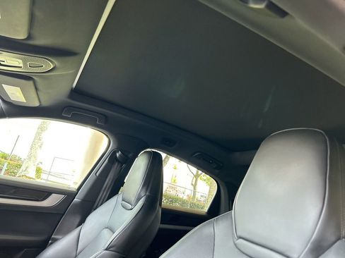 Used 2024 Porsche Cayenne Coupe w/ Premium Package Plus image 7