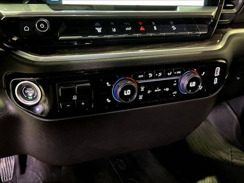 Used 2025 Chevrolet Silverado 2500 LT AWD/4WD image 17