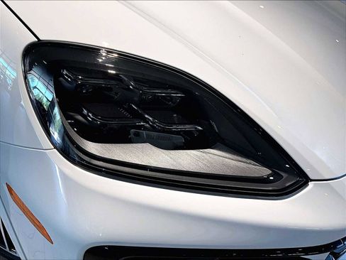 New 2026 Porsche Cayenne AWD/4WD image 12