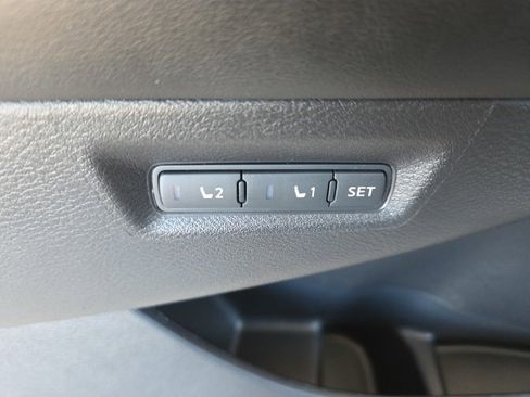 Used 2017 Nissan Murano SL image 16