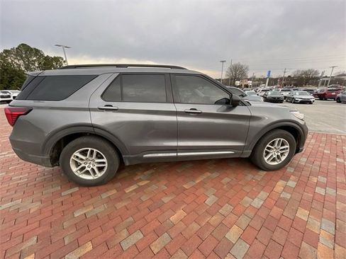 Used 2025 Ford Explorer Active w/ Active Comfort Package image 21