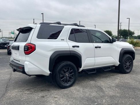 Used 2025 Toyota 4Runner SR5 AWD/4WD image 5