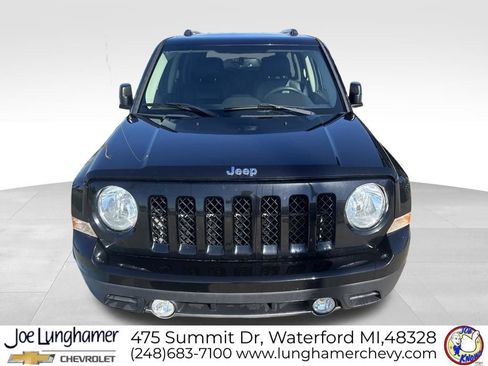 Used 2017 Jeep Patriot High Altitude AWD/4WD image 9