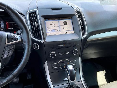 Used 2017 Ford Edge SEL w/ Equipment Group 201A AWD/4WD image 7