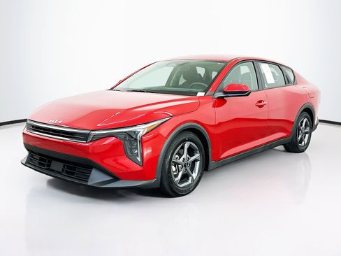 Used 2025 Kia K4 FWD image 3