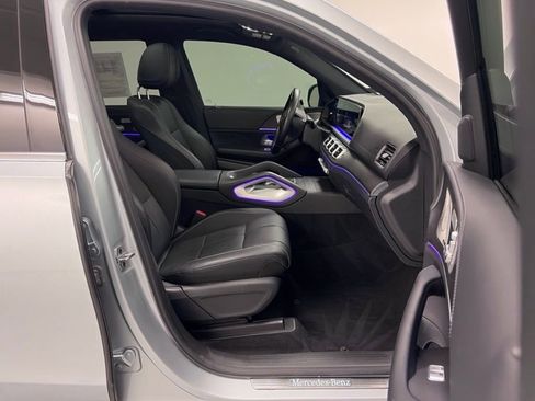 Used 2023 Mercedes-Benz GLS 450 4MATIC image 18