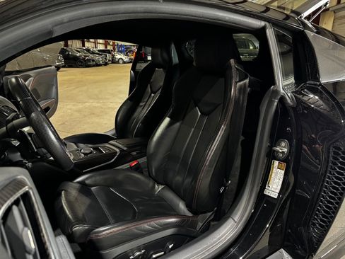 Used 2017 Audi R8 V10 plus image 17