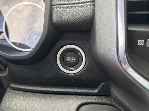 New 2026 RAM 1500 Laramie AWD/4WD image 18