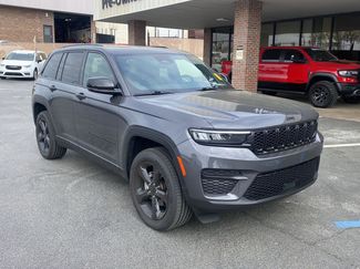 Certified 2025 Jeep Grand Cherokee Altitude video 2