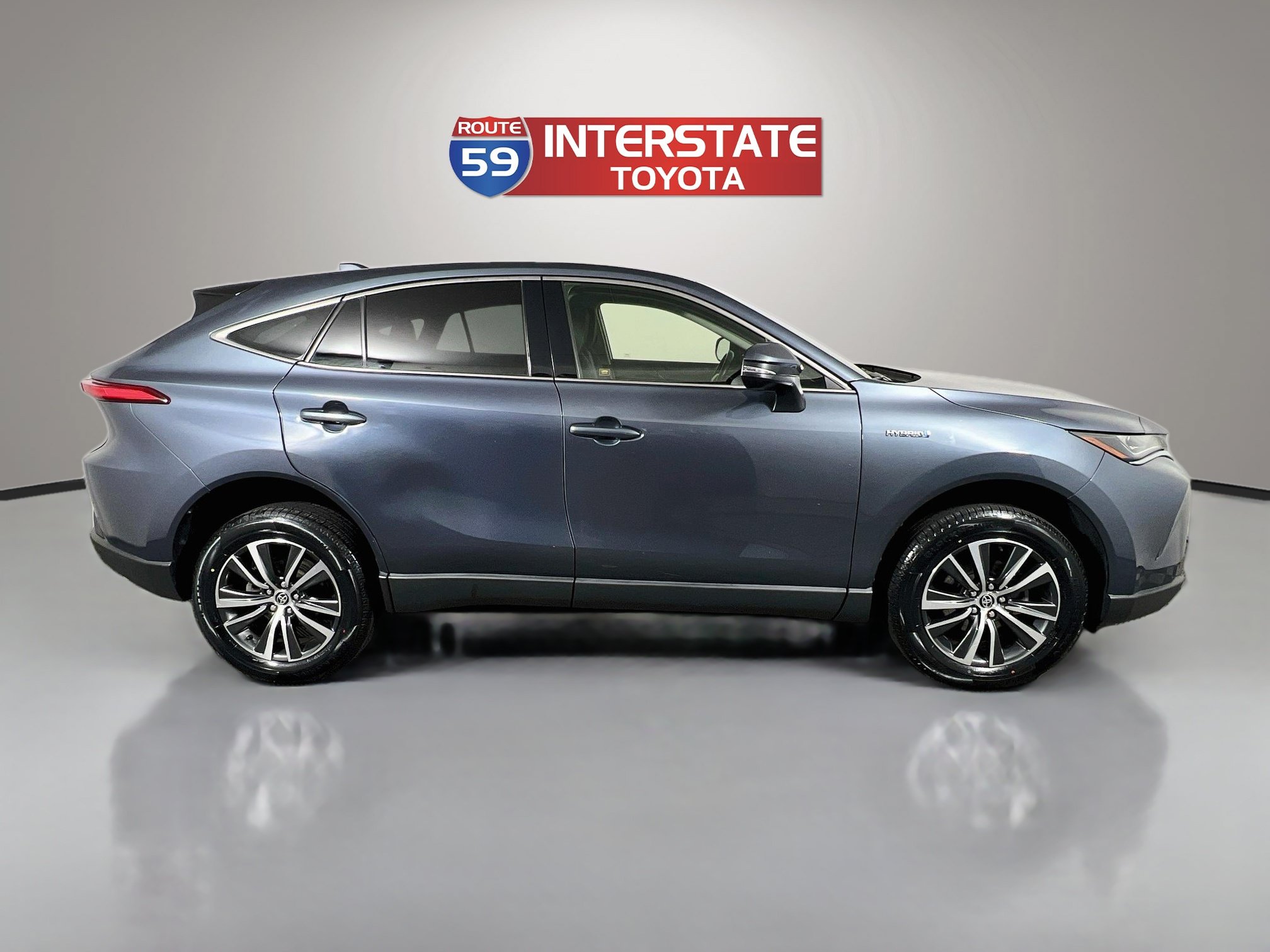 Certified 2021 Toyota Venza LE AWD/4WD image 8