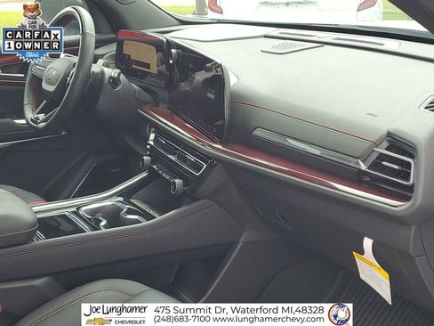 Certified 2026 Chevrolet Traverse RS w/ LPO, Floor Liner Package AWD/4WD image 32