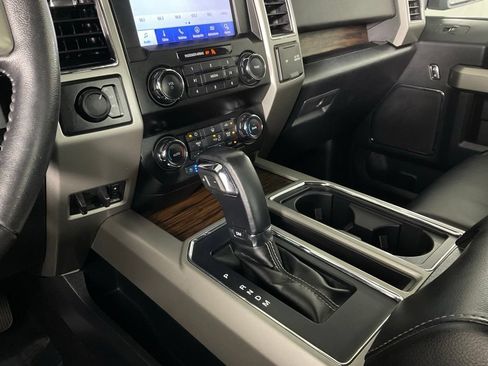 Used 2020 Ford F150 Lariat AWD/4WD image 18