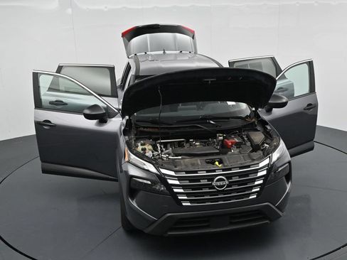 Used 2025 Nissan Rogue S AWD/4WD image 33