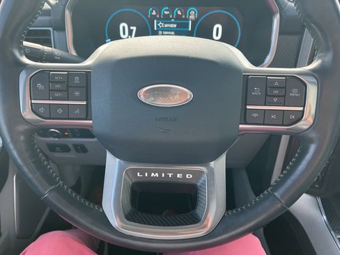 Used 2022 Ford F150 Limited image 12