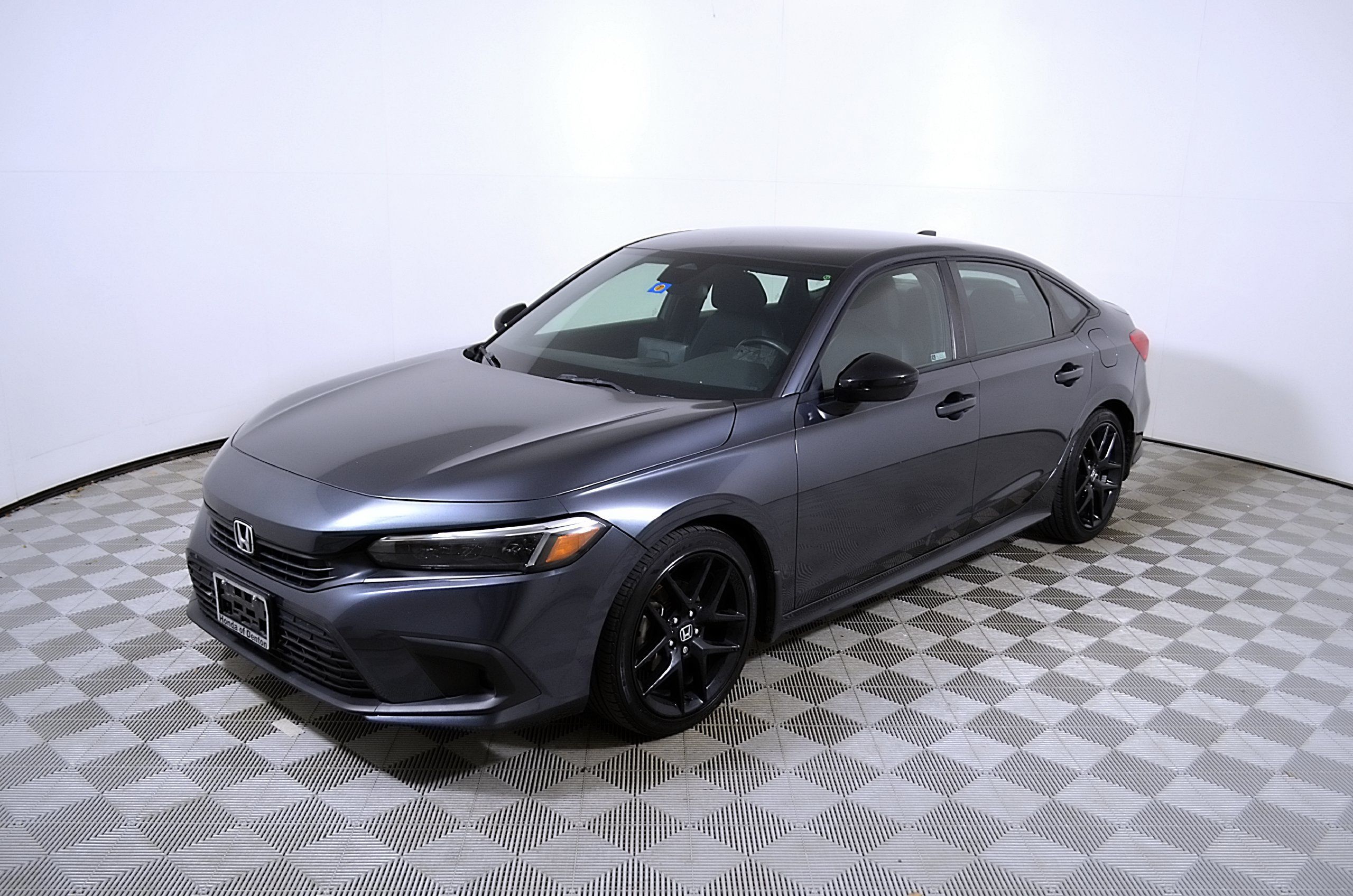 Used 2024 Honda Civic Sport image 3